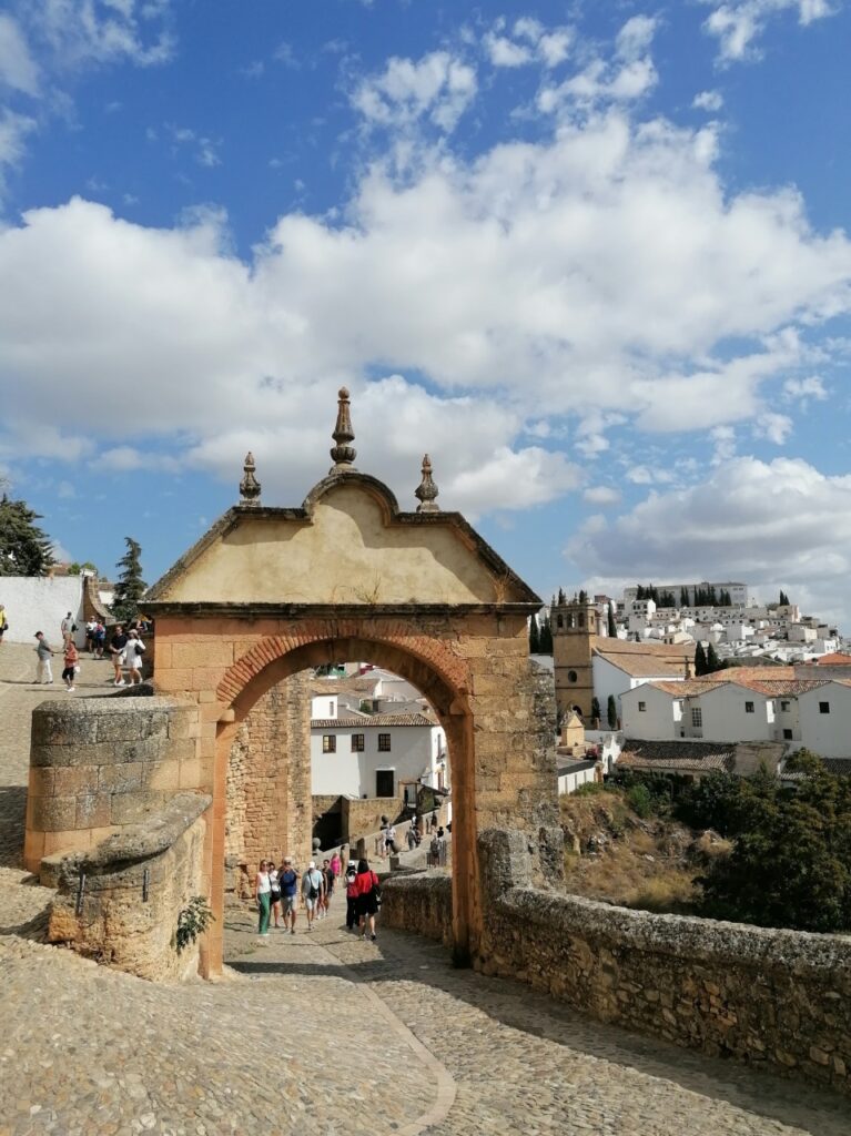 Eines der alten Stadttore von Ronda