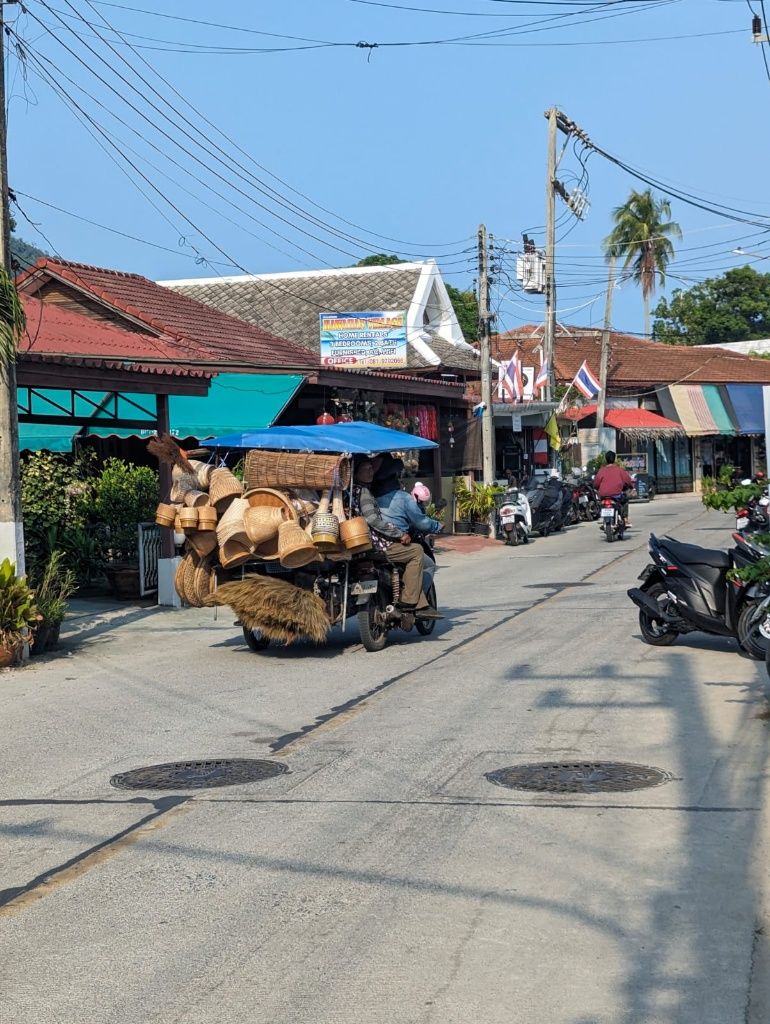 Ruhige Straße in Lamai