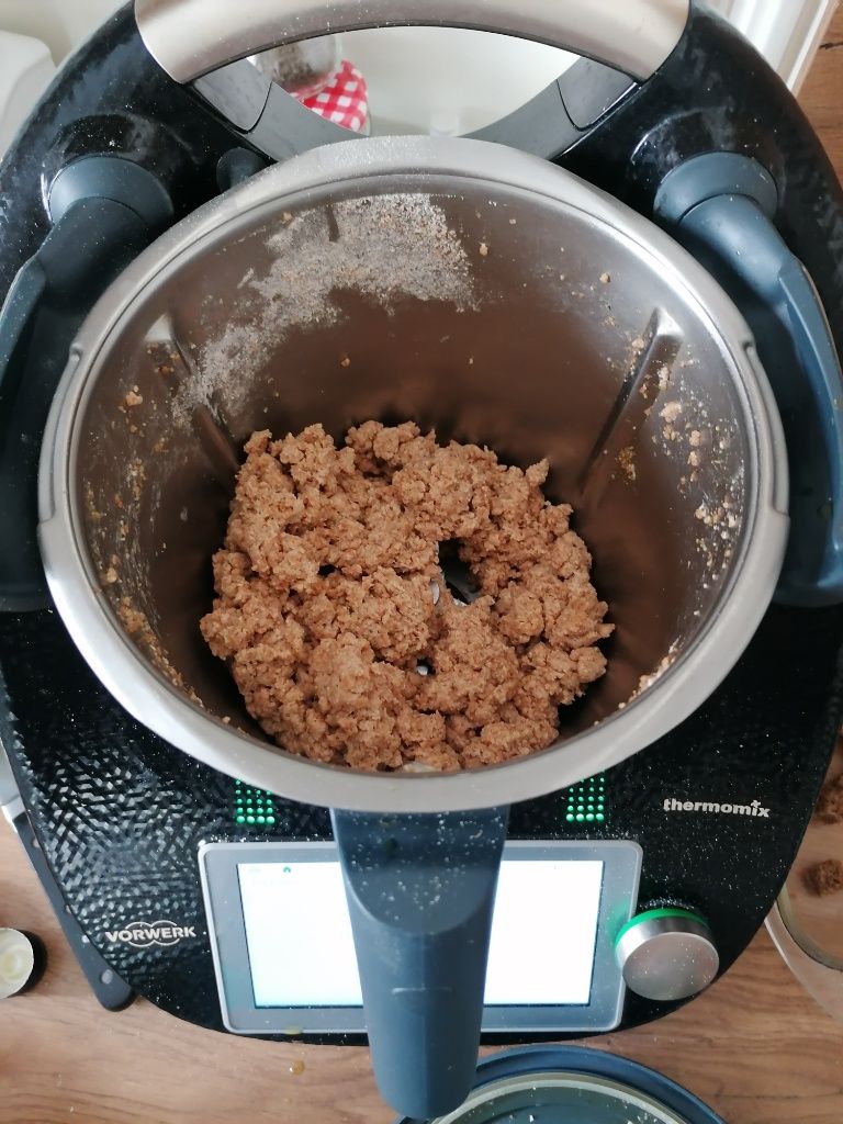 Thermomix Mixtopf mit Teig