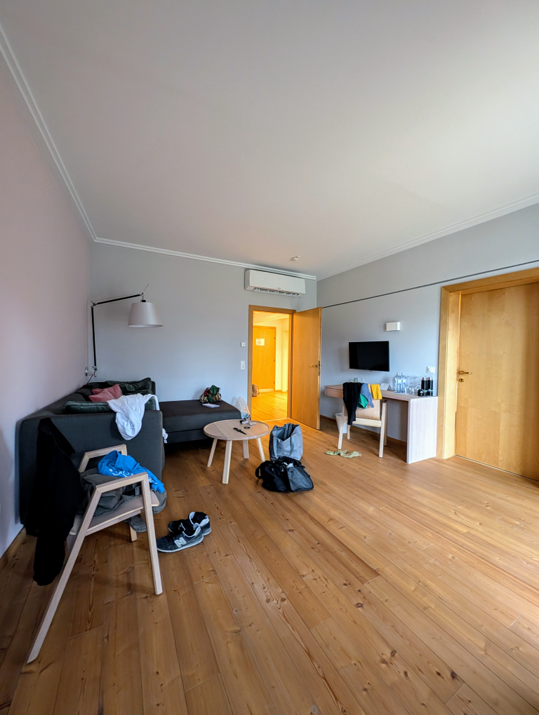 Blick in den Wohnbereich einer Suite