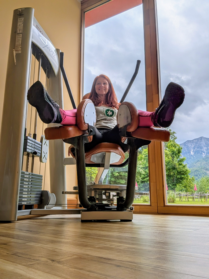 Karin am Fitnessgerät