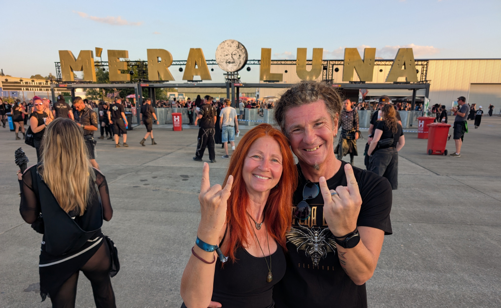 Karin und Seppi am Festivalgelände