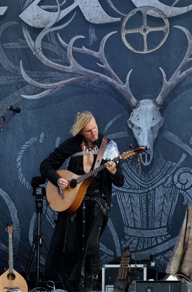 Musiker mit mittelalterlichem, Gitarre Àhnlichem Instrument
