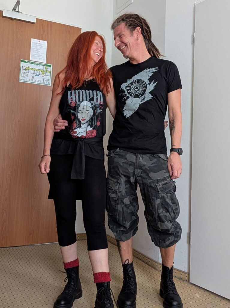 Karin und Seppi im Festival-Outfit