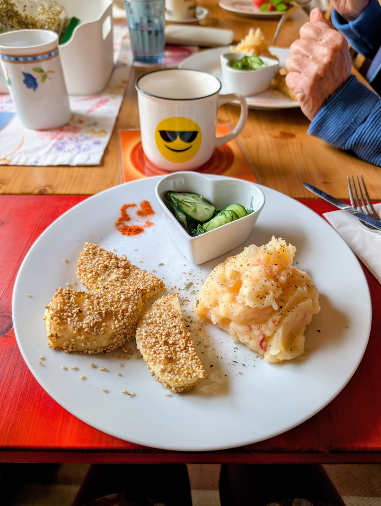 Teller mit Gemüsegericht