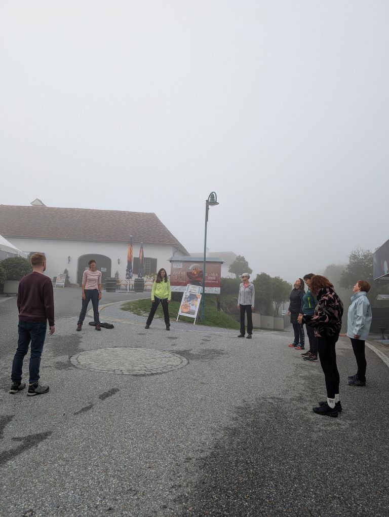 Fastengruppe vor dem Schloss Tabor