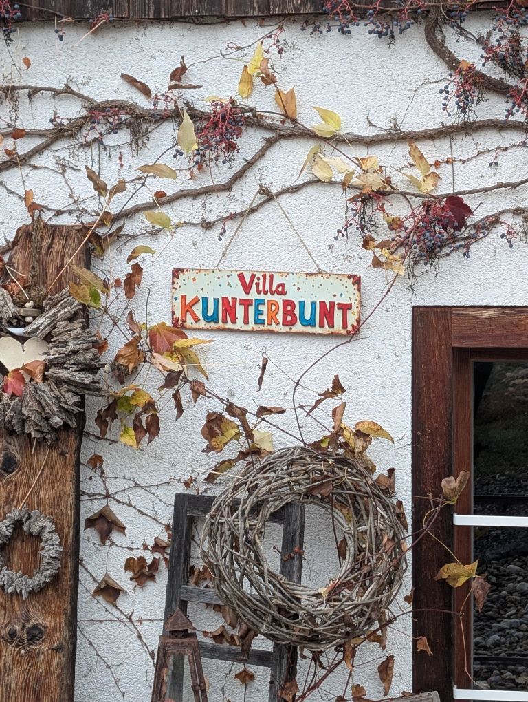 Schild "Villa Kunterbunt"