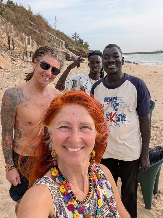 Selfie: Karin, Seppi, Oumar und Cheikh
