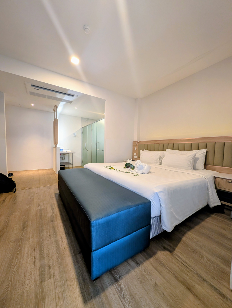 Blick ins schöne Hotelzimmer