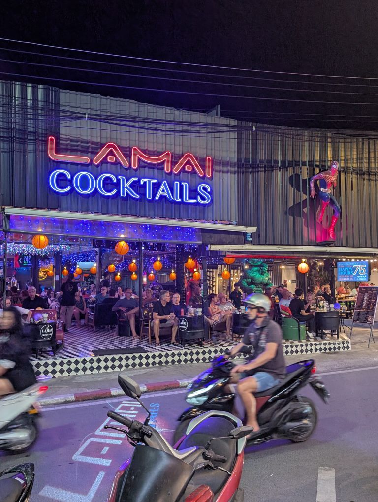 Lamai Cocktail Bar von außen