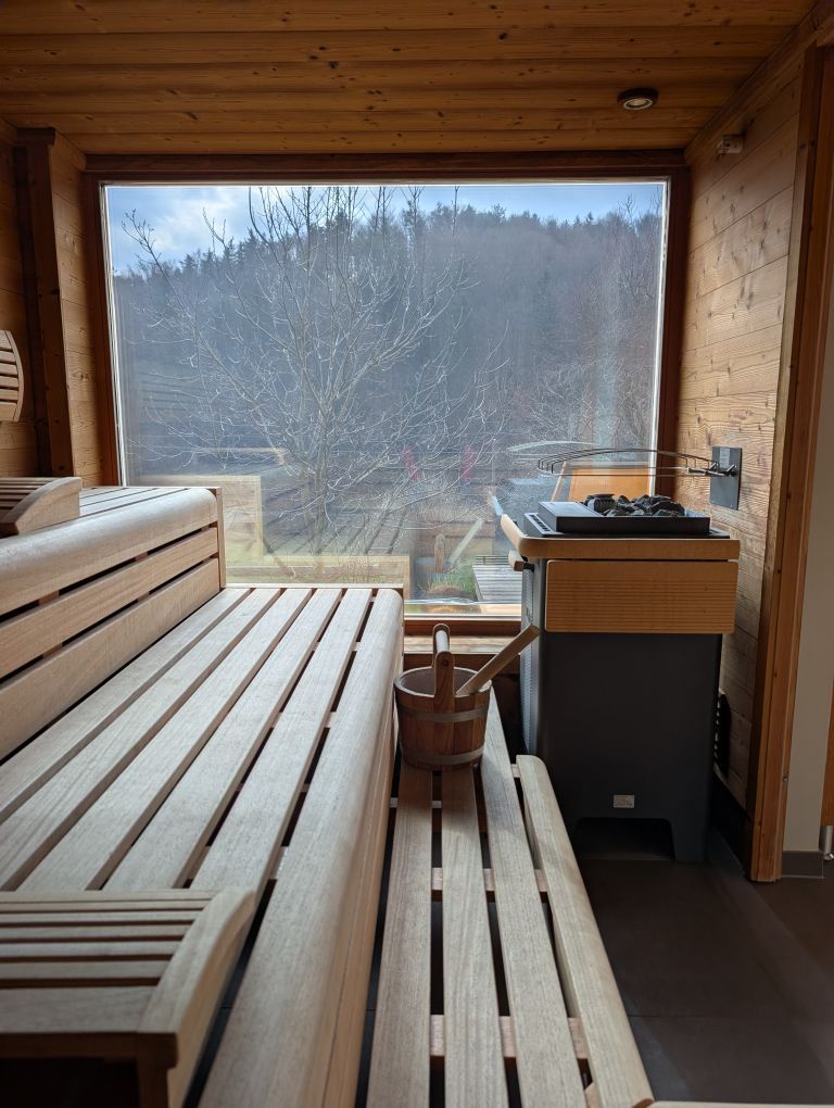 Blick von der Saune auf die hügelige Landschaft