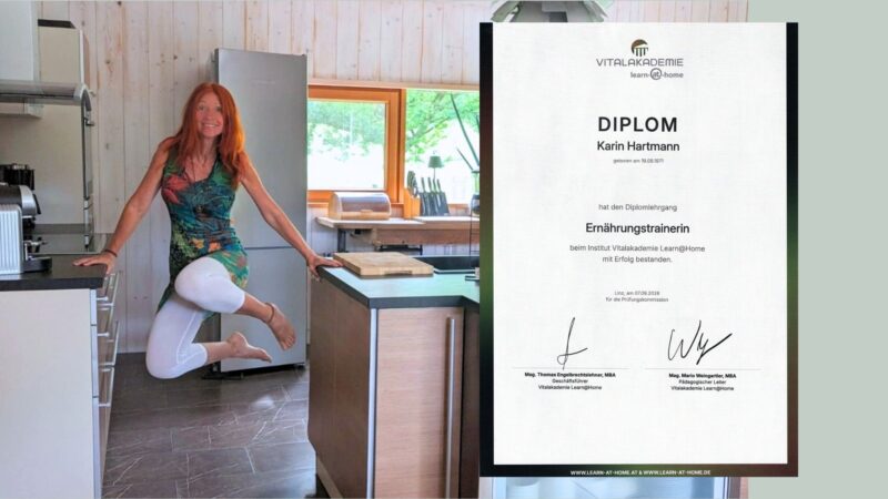 Karin freudig in einer Küche plus das Diplom